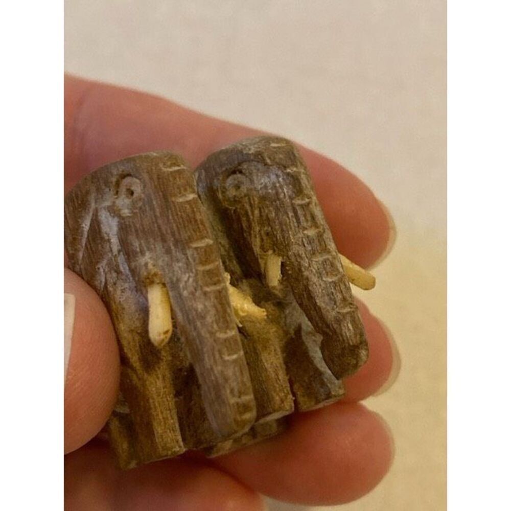 Carved Wooden Miniature Elephant Figurines Lot of 2 Animal Minis - Picture 4 of 11